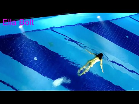 ❤️ Mwen pa ka sispann gade, jèn blond bare naje toutouni nan pisin resort ELLA BOLT ❤️❌ Videyo pònografi nan nou % ht.creditme.top%